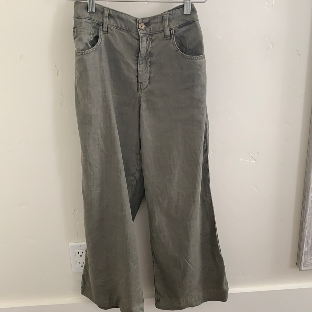 Level 99 army green super soft stretch flare Capri